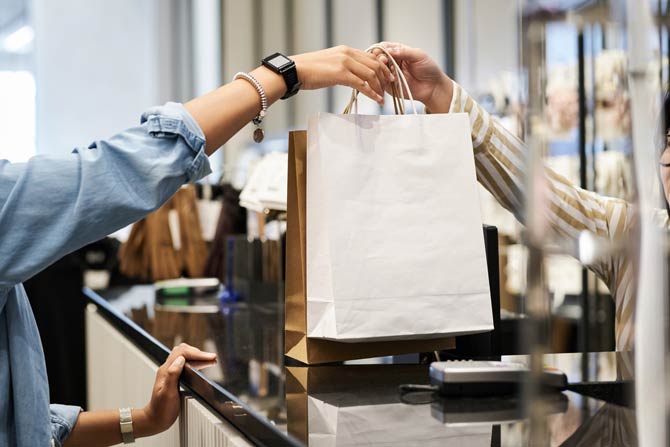 Stoff- und Papiertüten anstelle von Plastikbeuteln